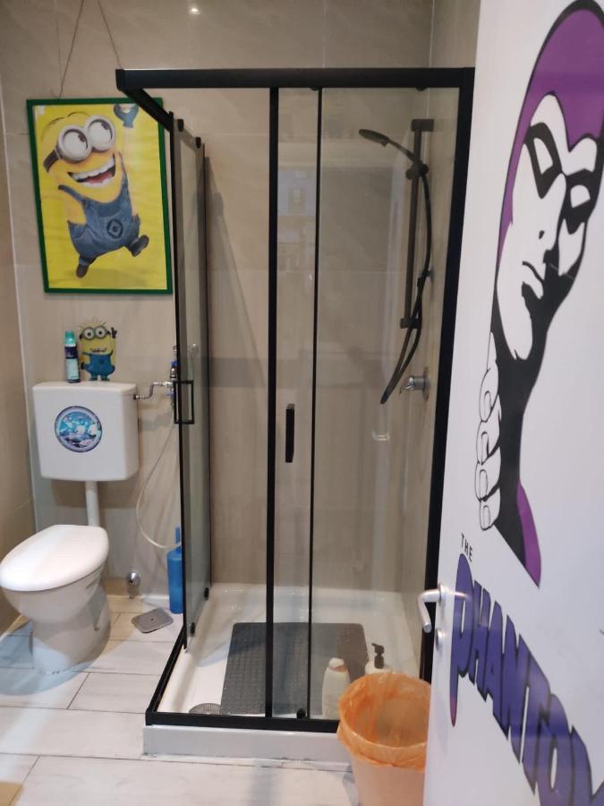 Camera Matrimoniale/Doppia con Letti Singoli con Bagno Privato Esterno